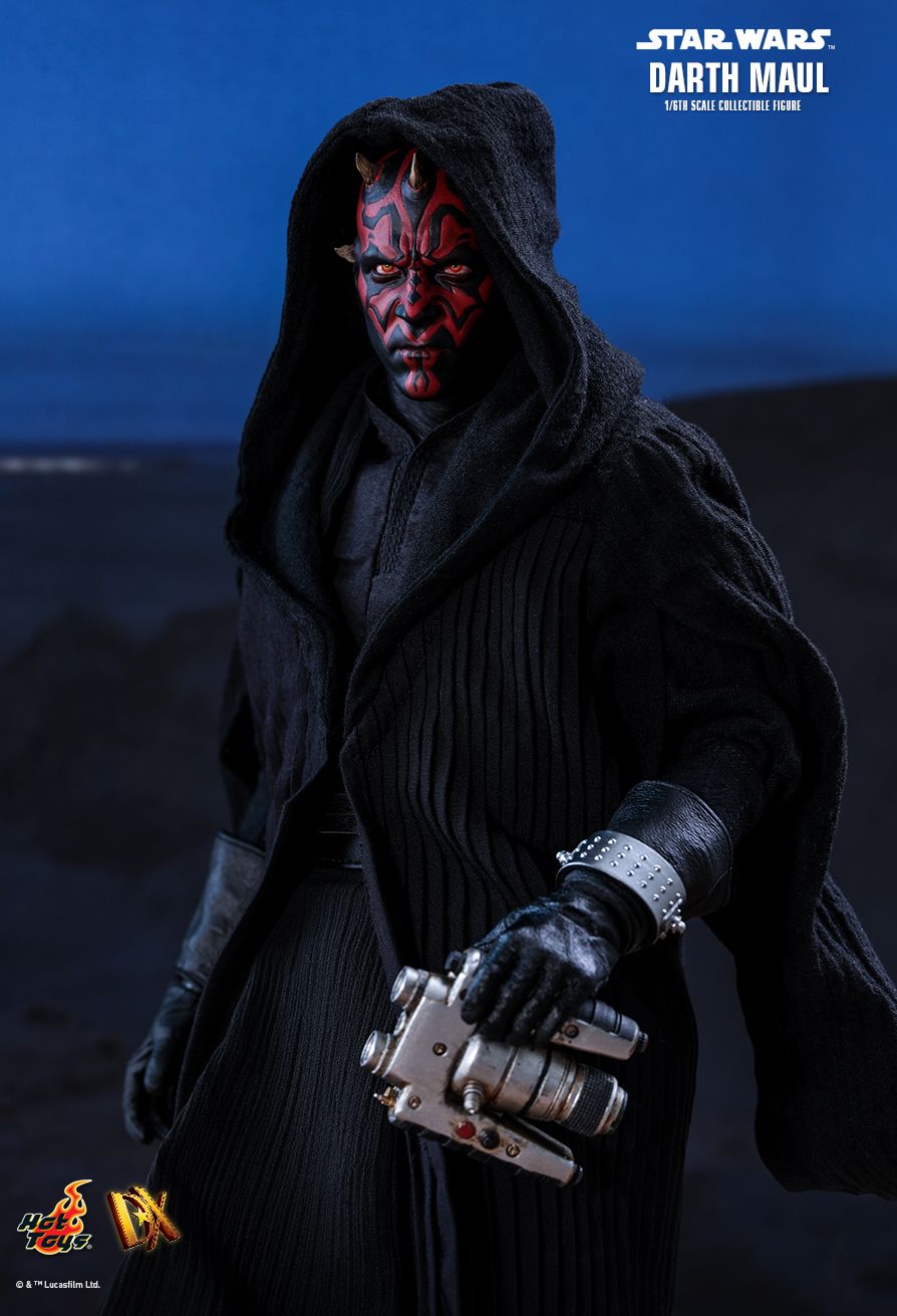 Darth Maul   Sixth Scale Figure by Hot Toys  Episode I: The Phantom Menace - DX Series  